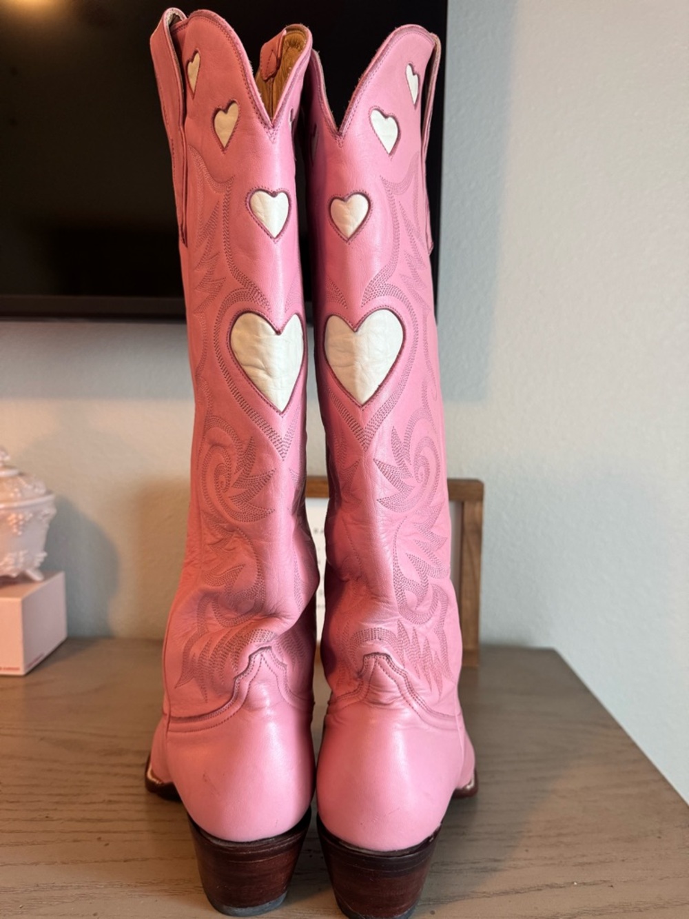 City Boots brand Pink Heart Accent Women's Leather Cowboy Boots - Picture 5 of 7